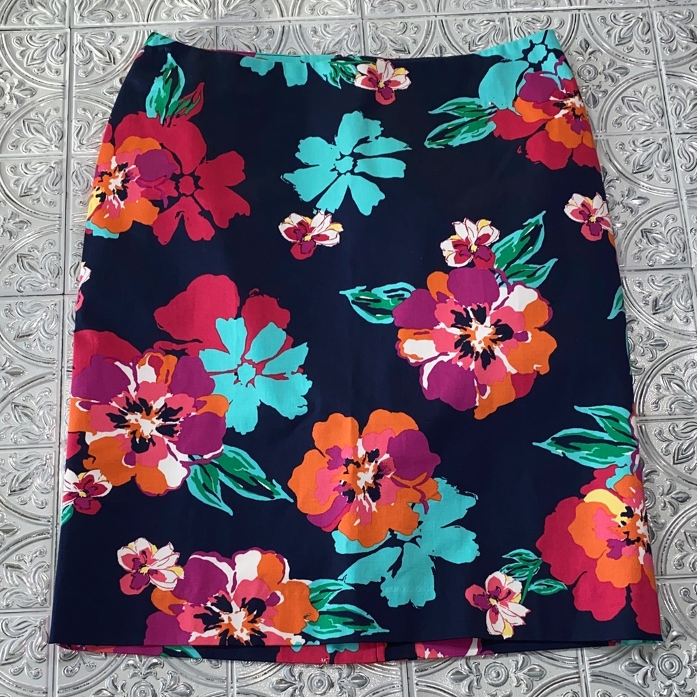 Talbots Petite Tropical Floral Pencil Skirt 6P Navy Blue Bright Summer Vacation